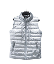 Load image into Gallery viewer, Metallic Lightweight Gilet With Detachable Purse