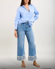 Load image into Gallery viewer, Cropped Embroidered Jeans
